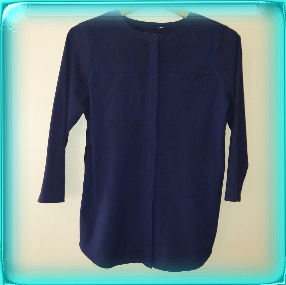 Van Heusen navy blue blouse small Shirt Top